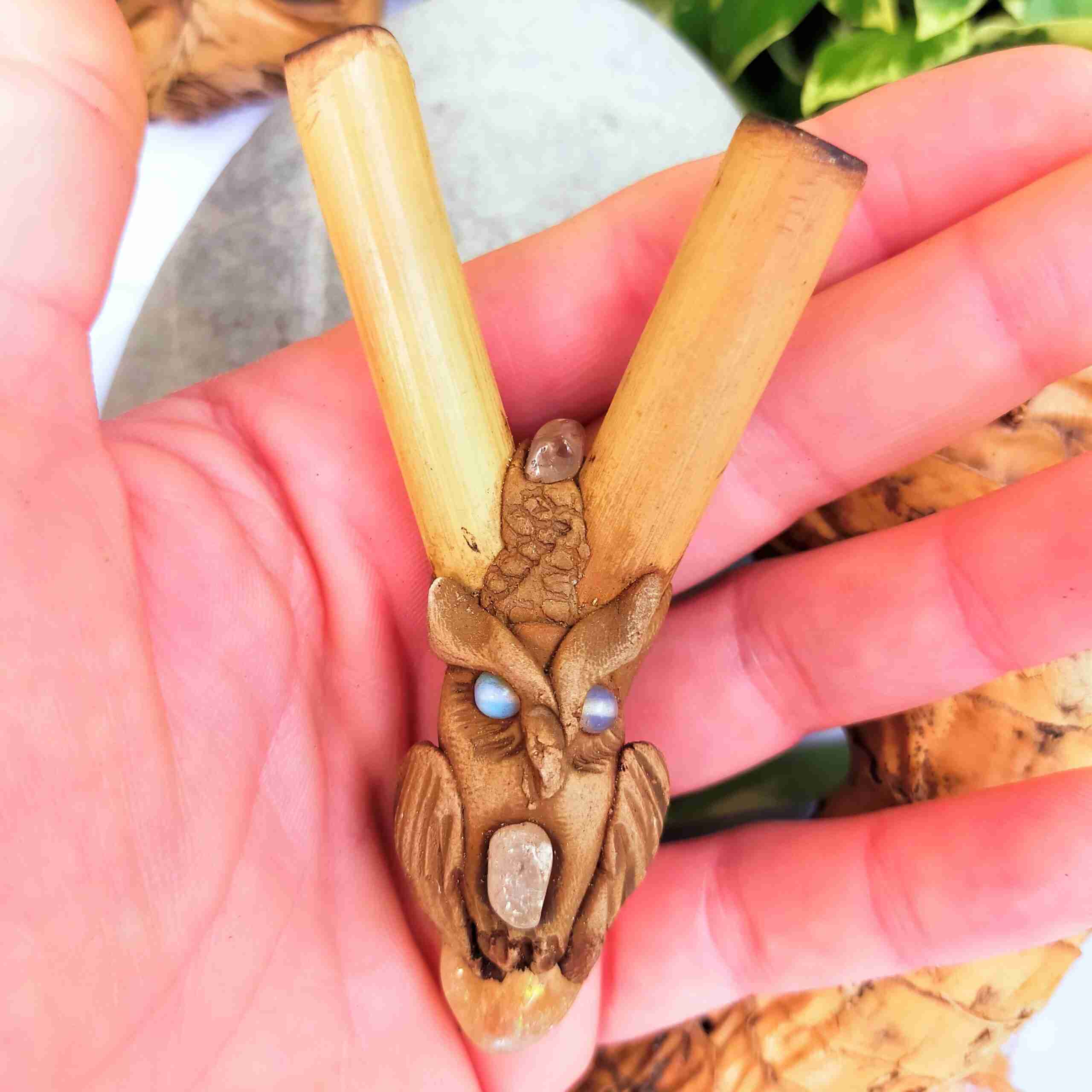 Kuripe Bambu Totem EULE Amulett mit Steinen, mächtigen